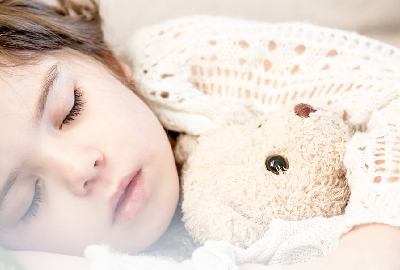 Comment favoriser un bon sommeil chez les bébés/enfants ? 