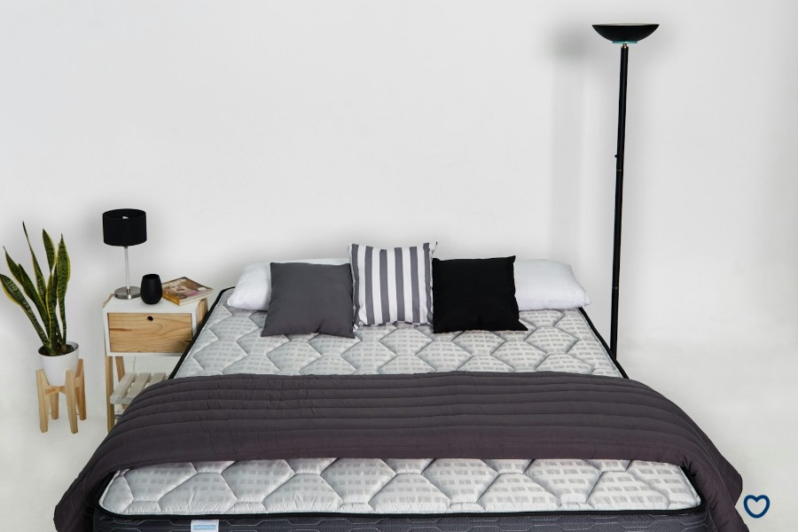 Matelas hybride : le meilleur des deux mondes ?